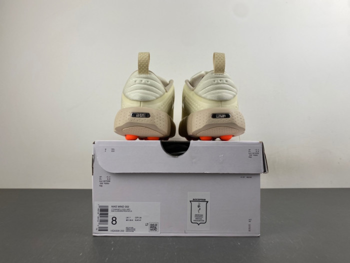 Nike Mind 002 