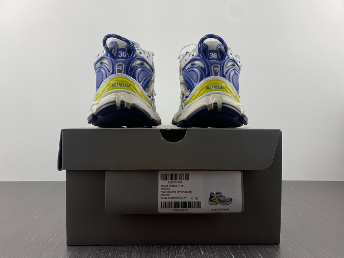 blcg runner sneaker bm5623-010