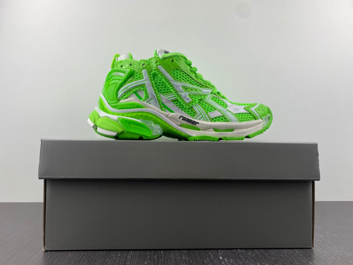 blcg runner sneaker bm5623-013
