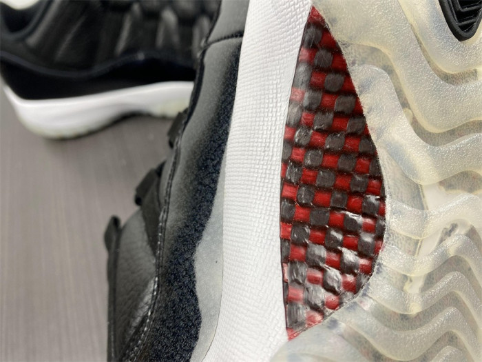 air jordan 11 low "72-10" av2187-001