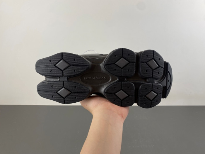 New Ba1an*e 9060 Black Grey Black U90606TO