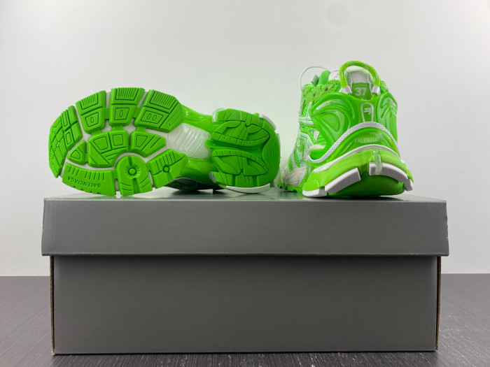 blcg runner sneaker bm5623-013