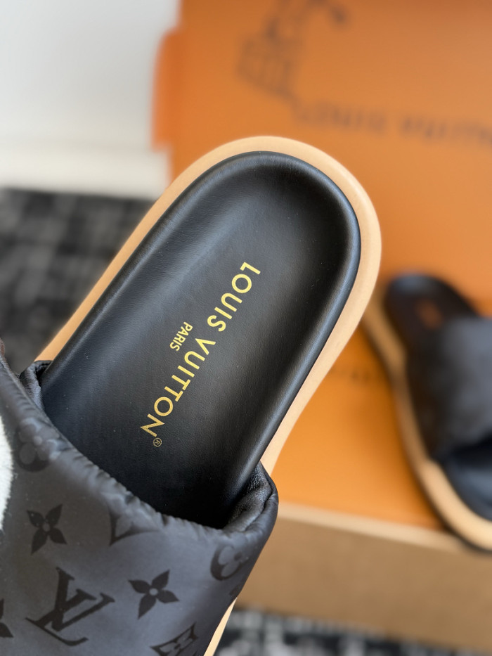 1*V SLIPPERS 11V0107-170