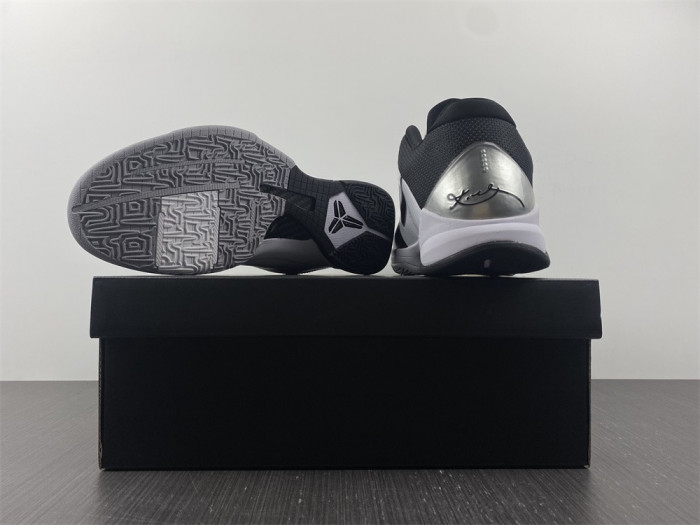 nike zoom kobe 5 v tb white black light grey 407710-100