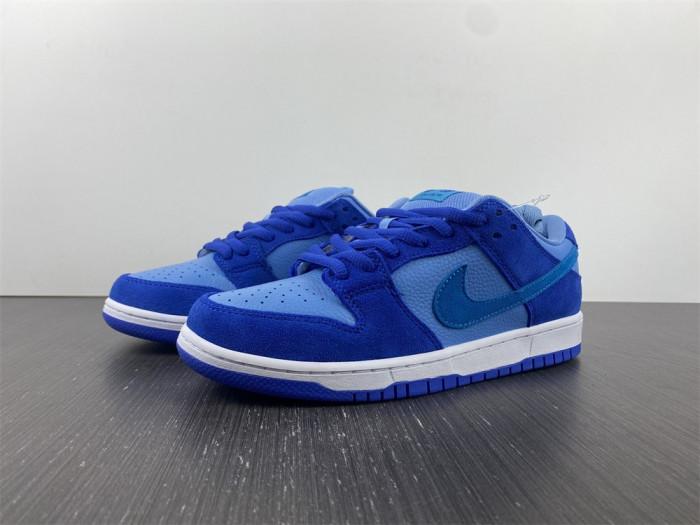 nike sb dunk low blue raspberry - dm0807-400