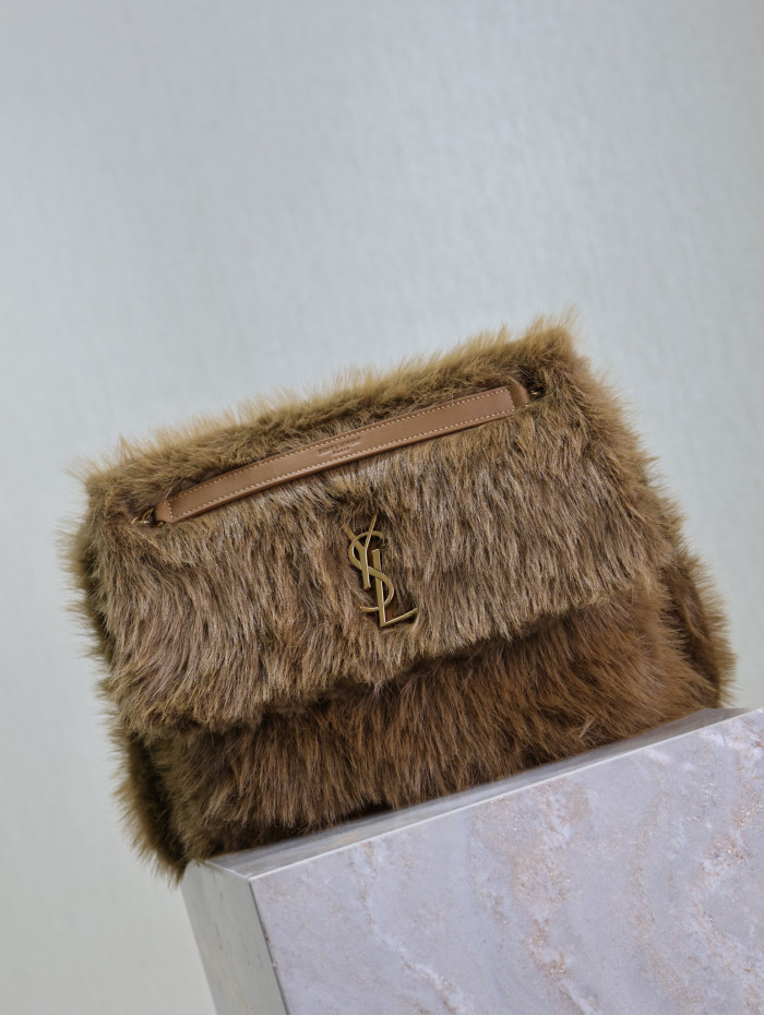 Y51 BAG B0113-246