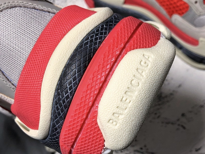 blcg sneaker triple.s.gomma