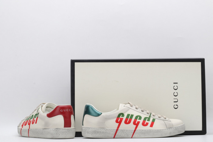 gucc ace embroidered low-top sneaker 576137 a38v0 9090