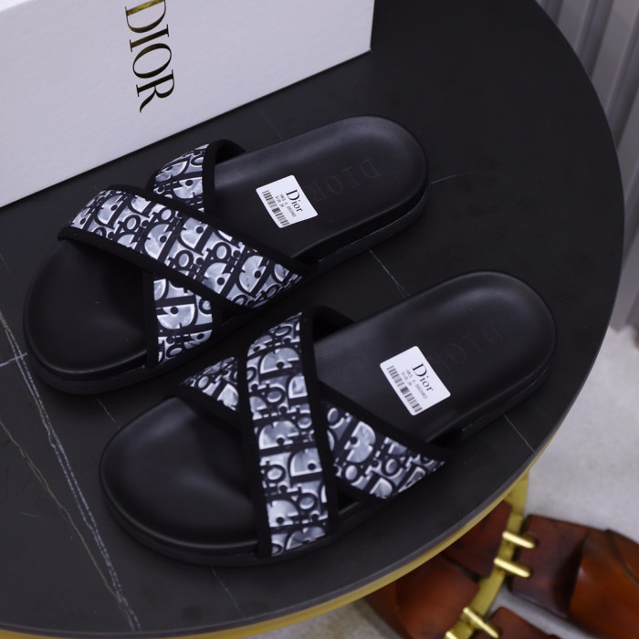 D*or slippers