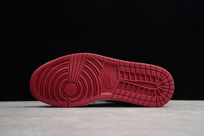 air jordan 1 mid bred toe 554724-066