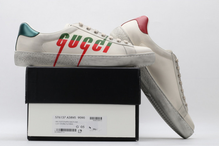 gucc ace embroidered low-top sneaker 576137 a38v0 9090