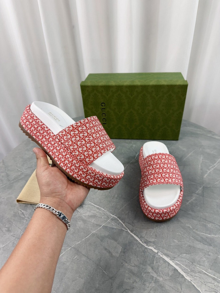 GUCC SLIPPERS GU568-105