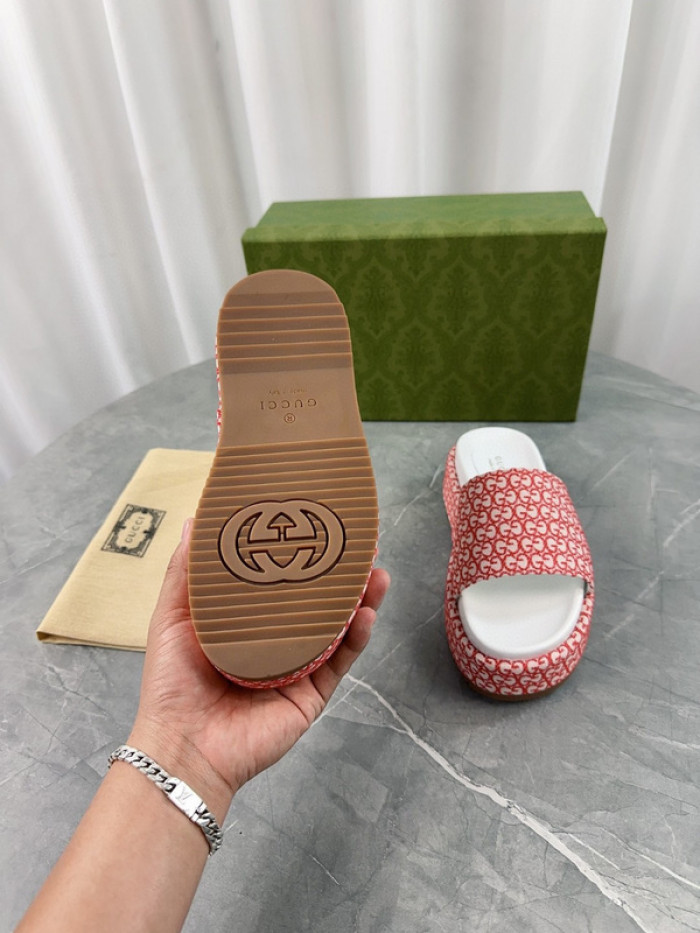 GUCC SLIPPERS GU568-105