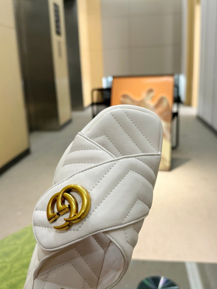 GUCC SLIPPERS GU568-104
