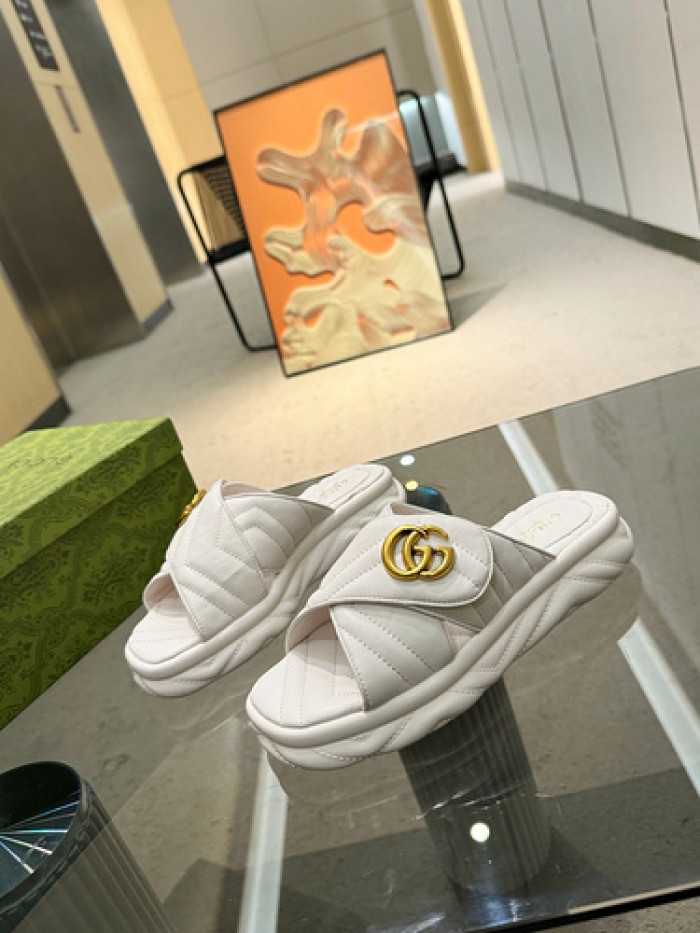 GUCC SLIPPERS GU568-104