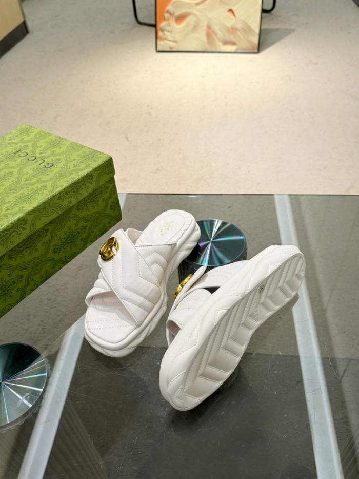 GUCC SLIPPERS GU568-104