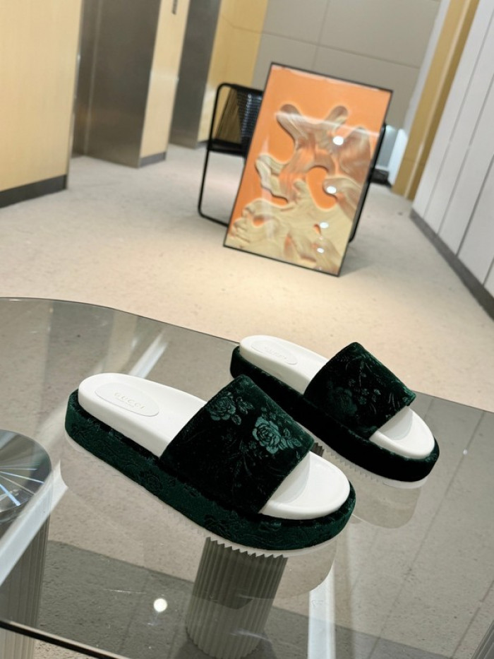 GUCC SLIPPERS GU568-102