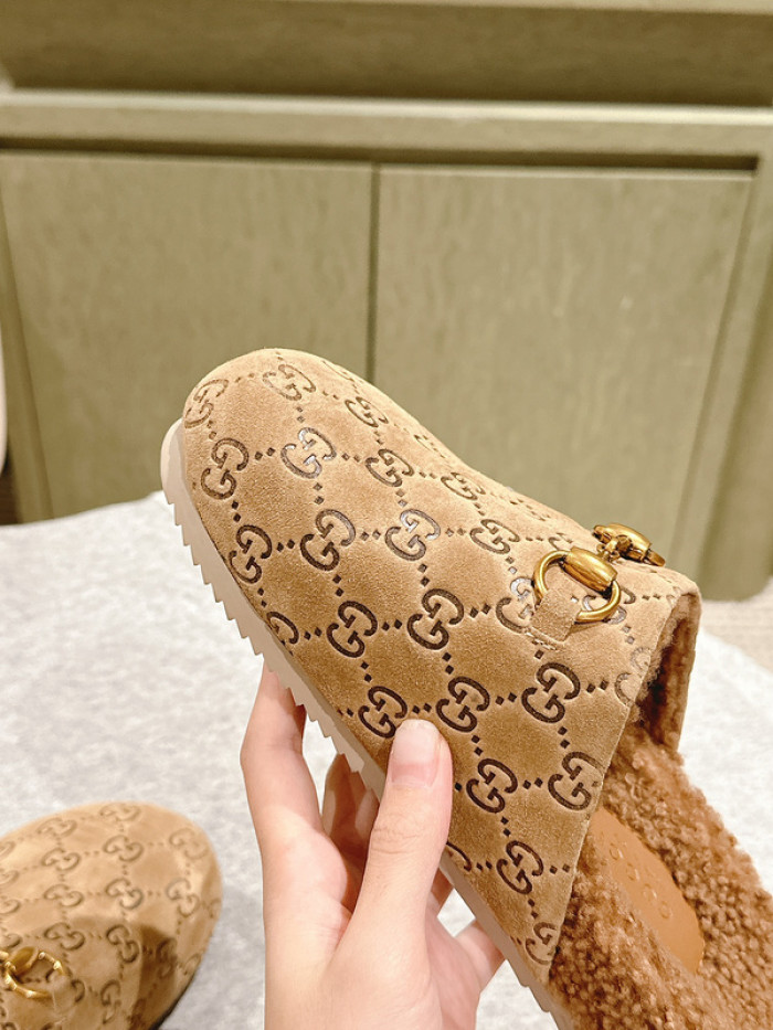 GUCC SLIPPERS GU568-097