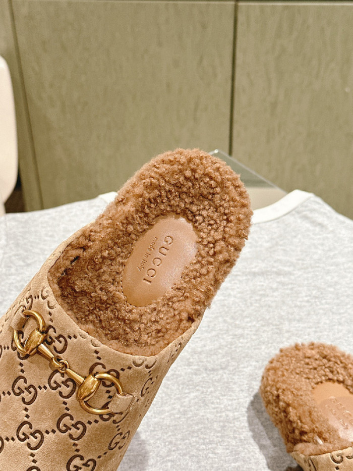 GUCC SLIPPERS GU568-097