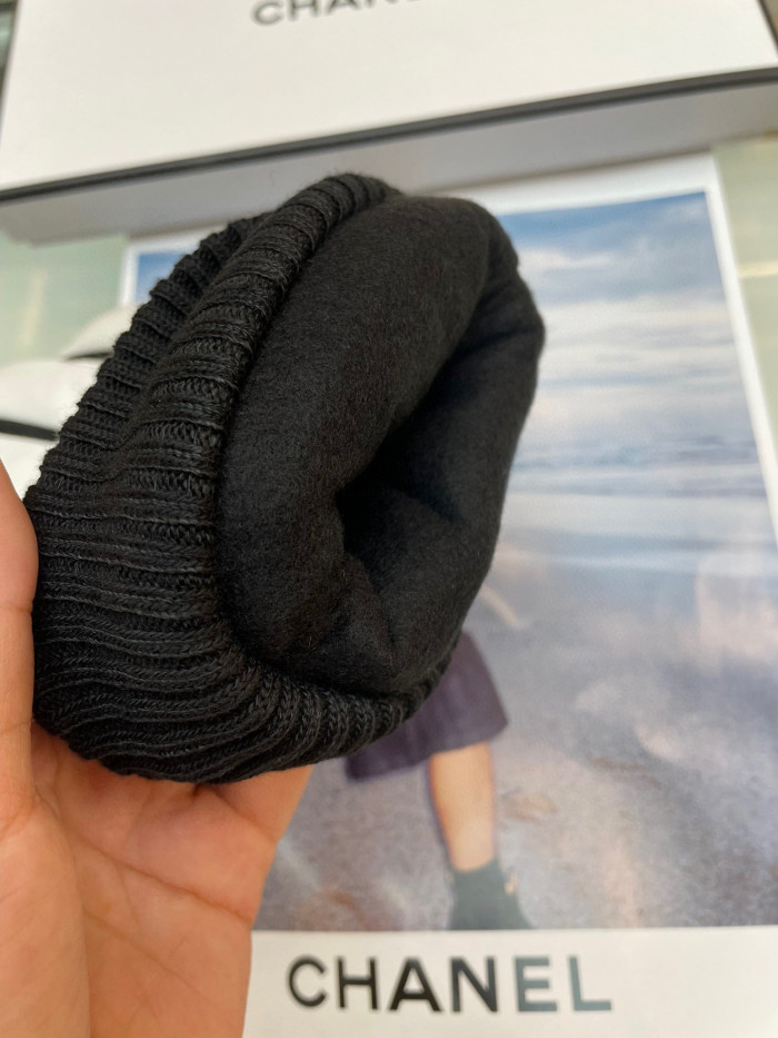 CHANNEL GLOVES CG002