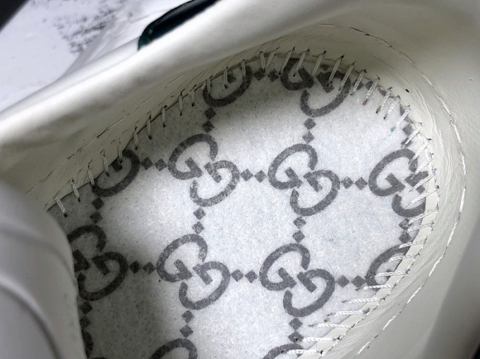 gucc ace embroidered low-top sneaker