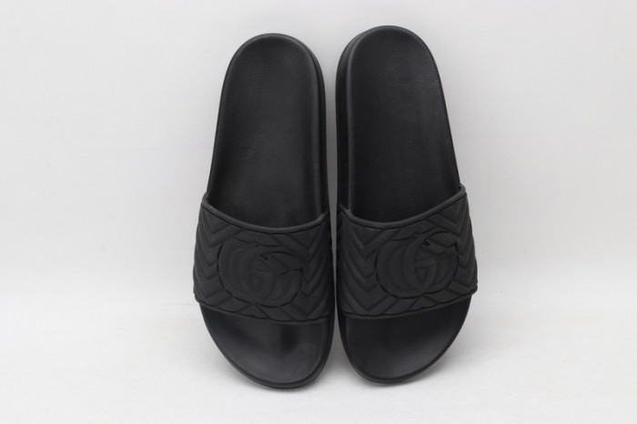 gucc slippers all black