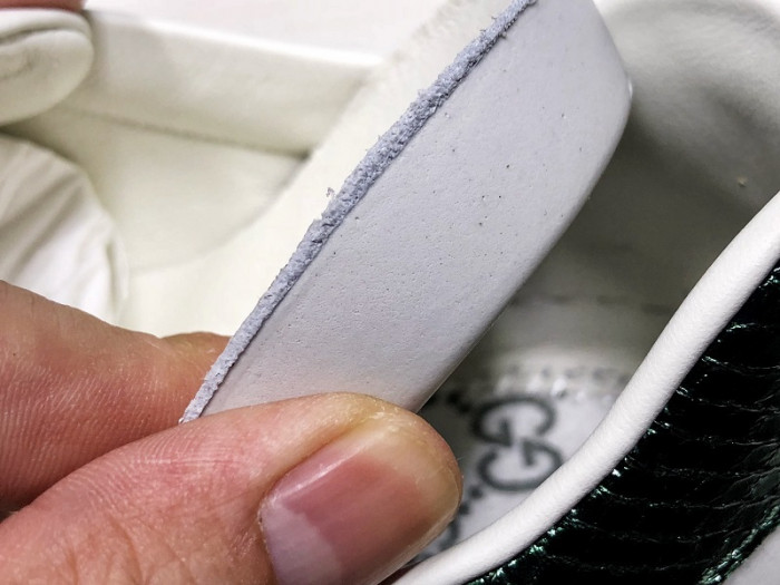 gucc ace embroidered low-top sneaker