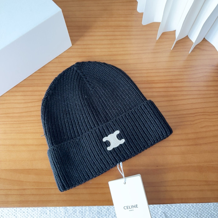 Ce1i*e HAT0229-0519