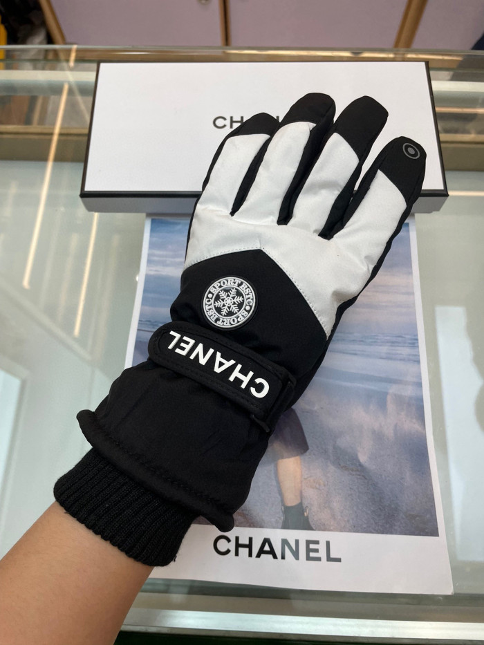 CHANNEL GLOVES CG002
