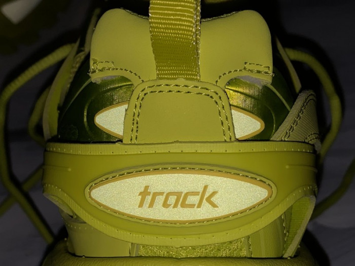 blcg track trainer lime 542023w2la13501