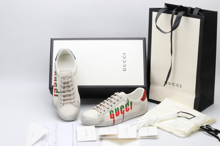 gucc ace embroidered low-top sneaker 576137 a38v0 9090