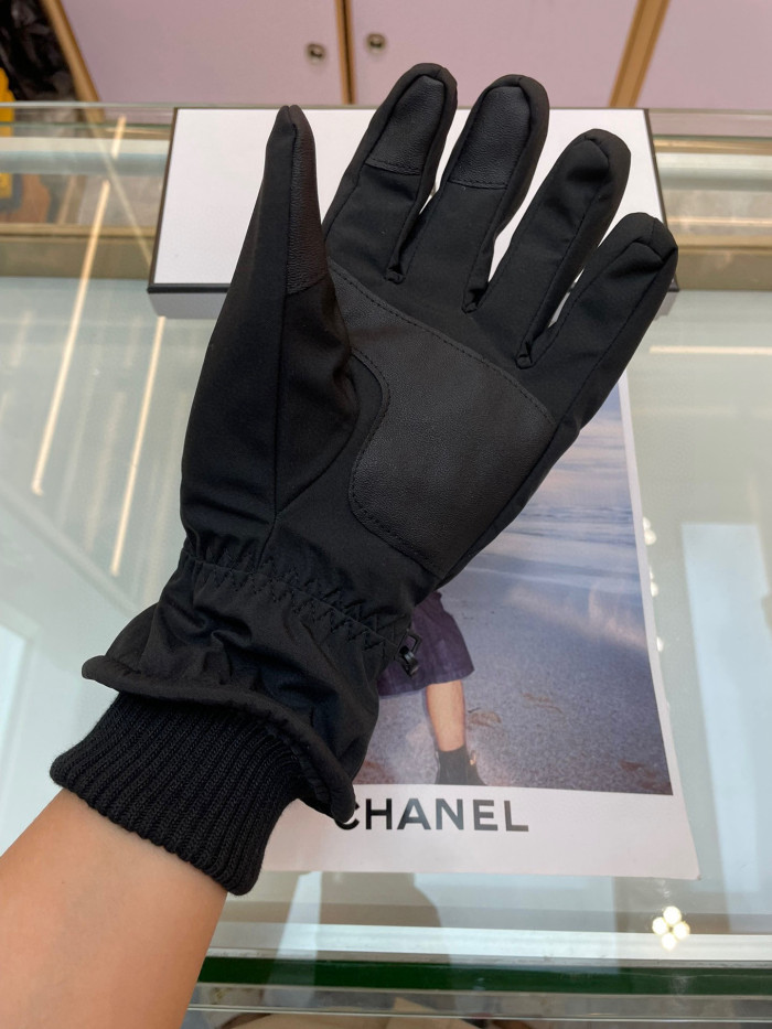 CHANNEL GLOVES CG001
