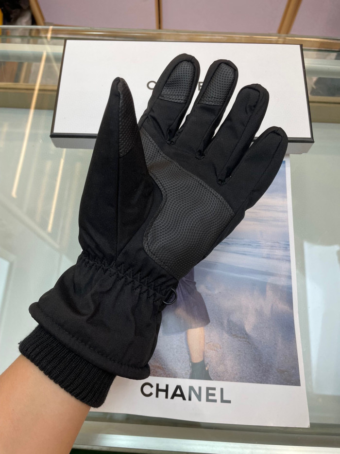 CHANNEL GLOVES CG002