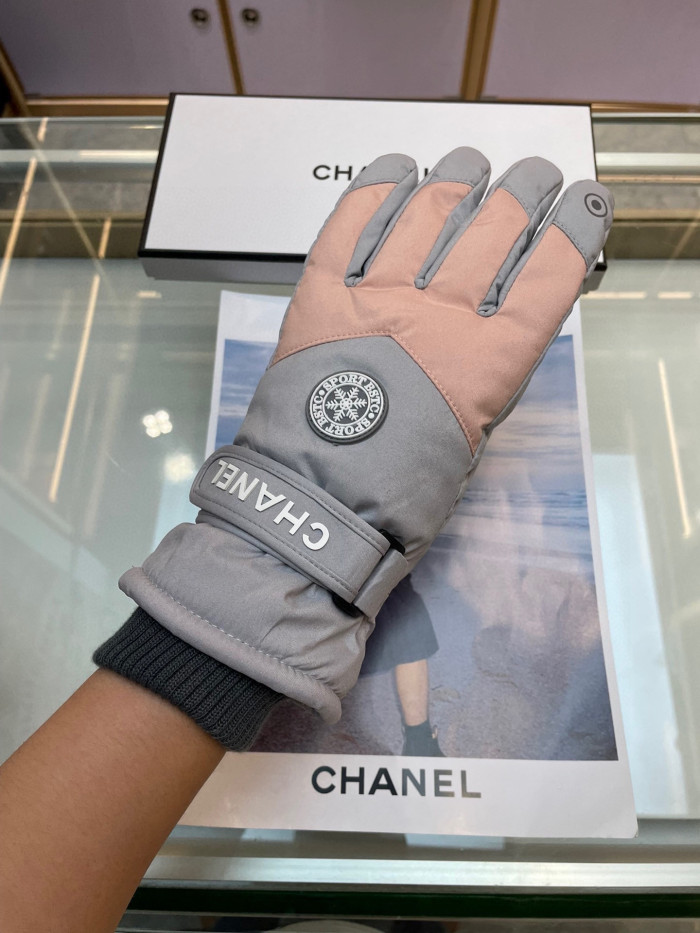 CHANNEL GLOVES CG003