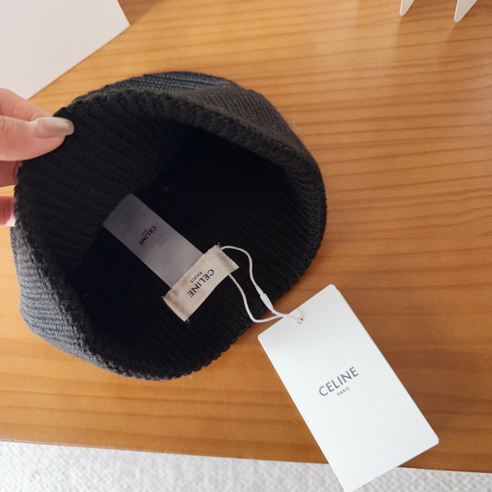 Ce1i*e HAT0229-0519