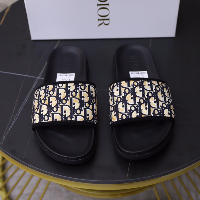 D*or slippers
