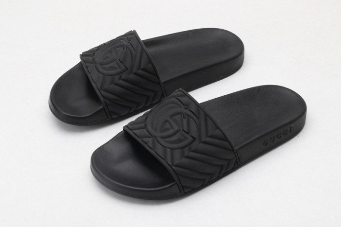 gucc slippers all black