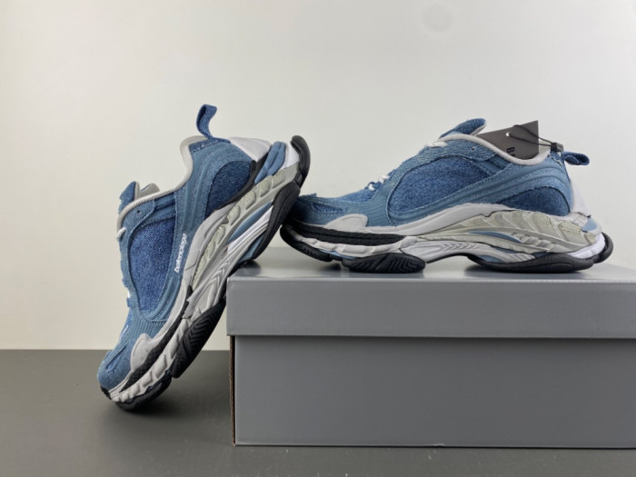 BLCG Triple S.2 Sneaker 865849 WTRS2 0310