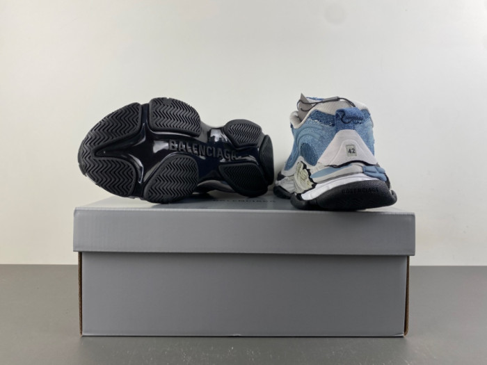 BLCG Triple S.2 Sneaker 865849 WTRS2 0310