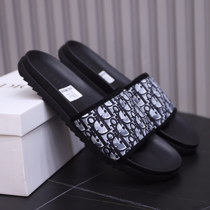 D*or slippers