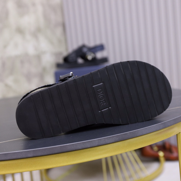 D*or slippers