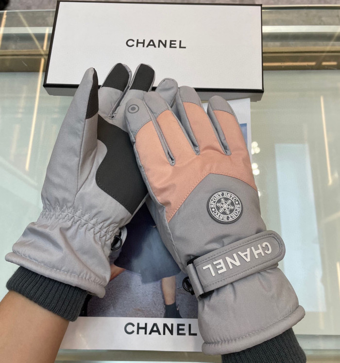 CHANNEL GLOVES CG003