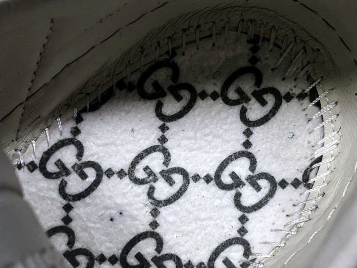 gucc ace embroidered low-top sneaker