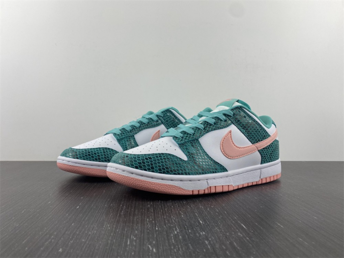 nike dunk low snakeskin dr8577-300