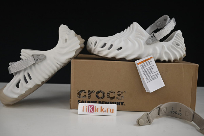 Salehe Bembury x Cr0c5 Polle x Clog A5896-0036