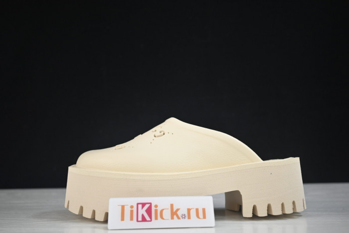 gucc slippers