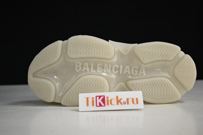 blcg sneaker triple.s sneakers 541624w2fb19005