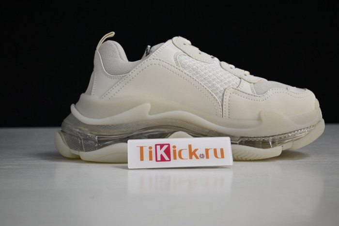 blcg sneaker triple.s sneakers 541624w2fb19005