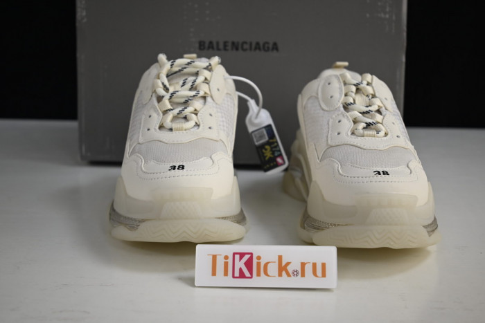 blcg sneaker triple.s sneakers 541624w2fb19005