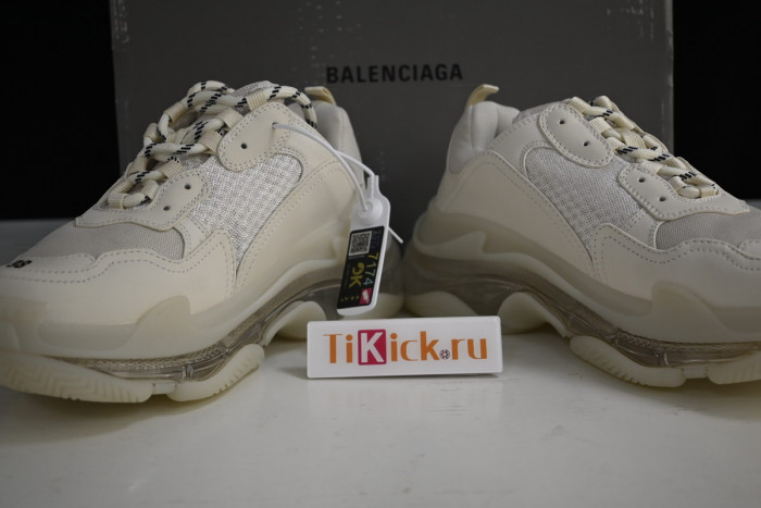 blcg sneaker triple.s sneakers 541624w2fb19005